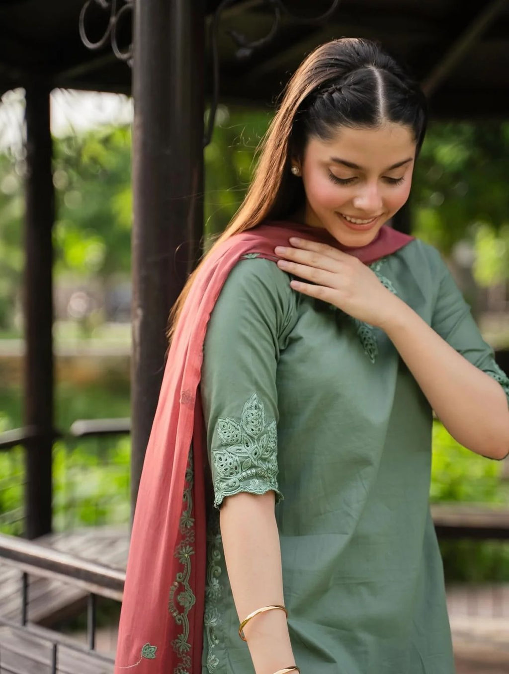 Pista Zola Embroidered 3pc